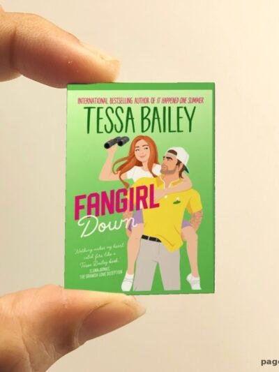 Fangirl Down miniature book replica by Tessa Bailey – Pagenook